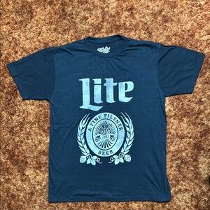 Vintage Navy Blue Miller Lite T-Shirt. Size Large